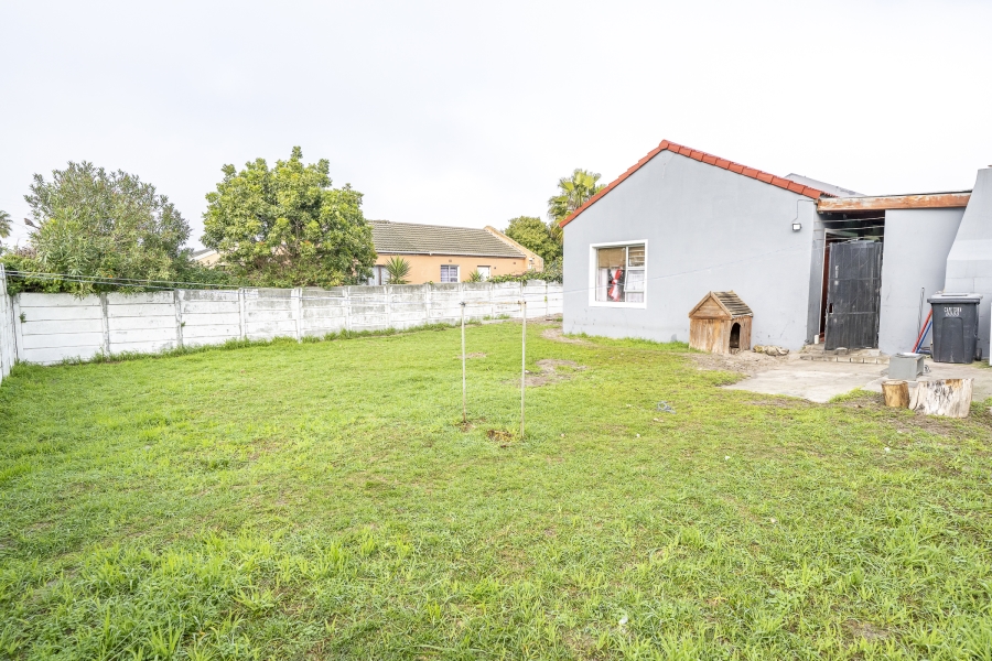 2 Bedroom Property for Sale in Highbury Western Cape